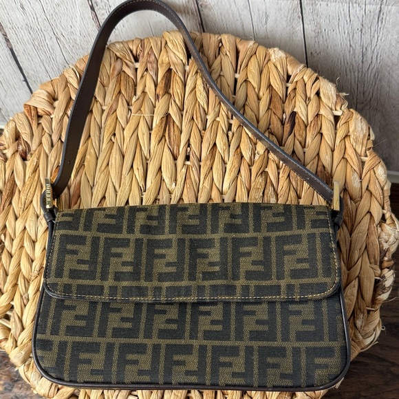 Black and Brown Shoulder Bag Great Condition - Picture 2 of 11